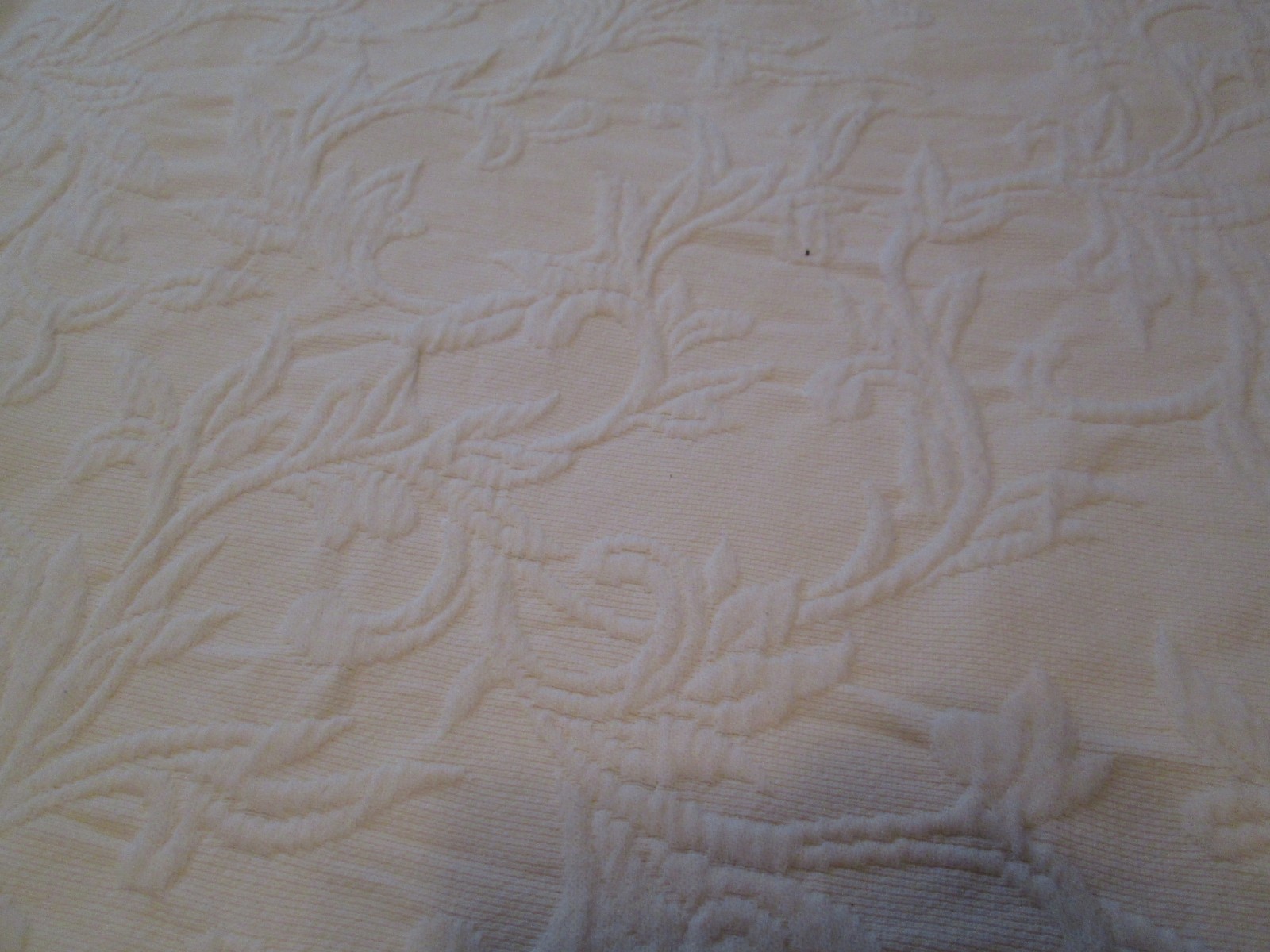 Cream Off White Matelasse Bedspread Full Queen Floral Vines 86