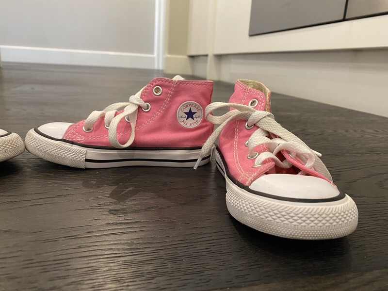hot pink converse kids
