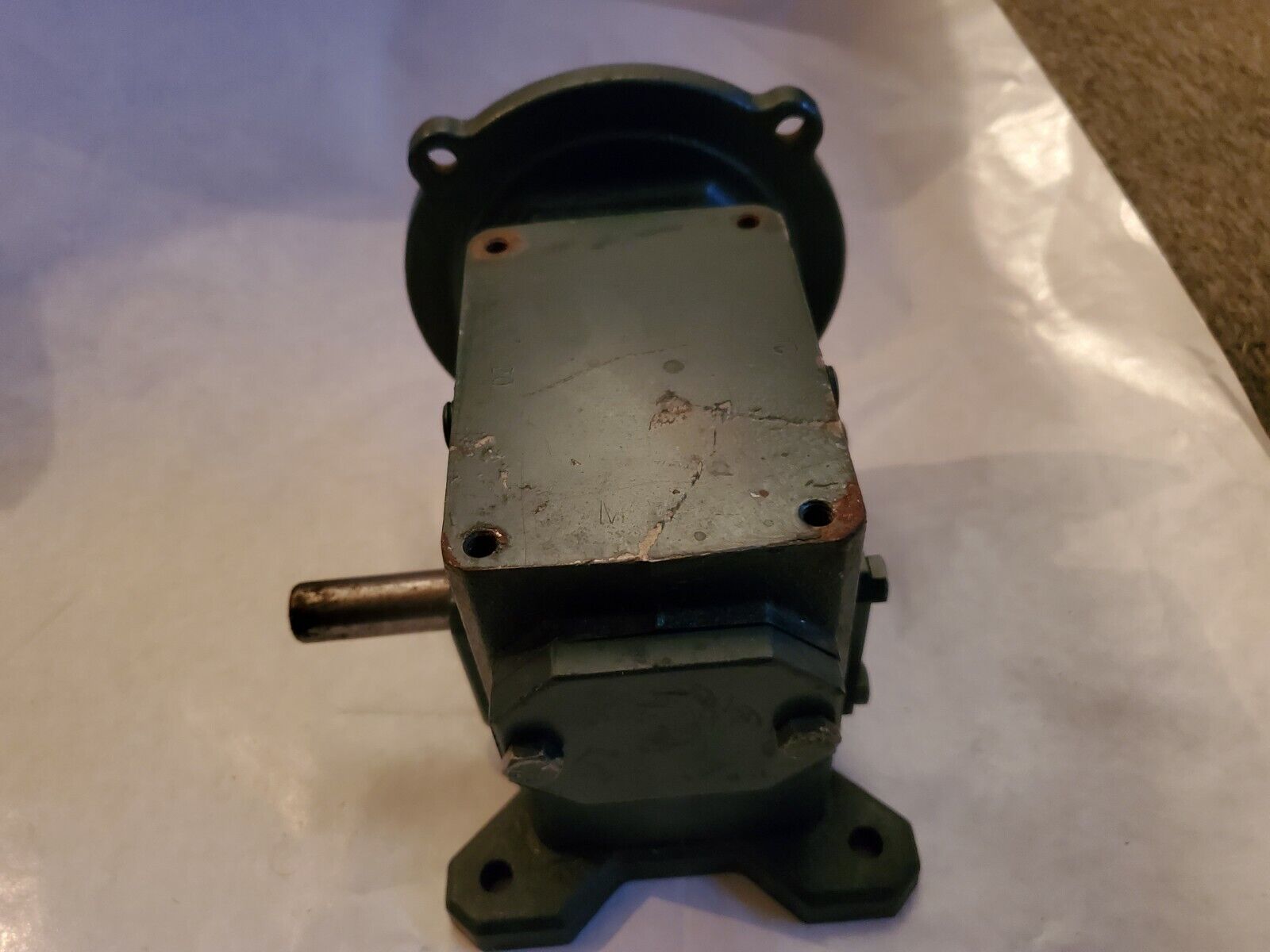 Grove Gear Flexaline Gear Reducer Model TMQ215-2 20:1 Ratio Grove Gear Flexaline Gear Reducer Model TMQ215-2 20:1 Ratio