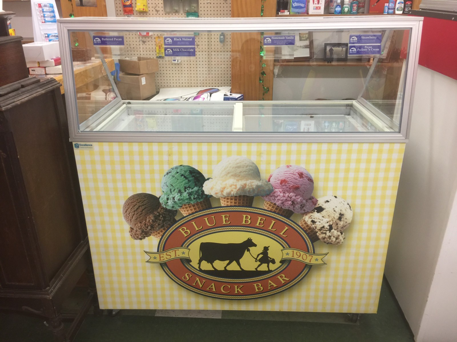 Ice Cream Machine, holds 8-1 gallon tubs, has sneeze guard and sliding glass