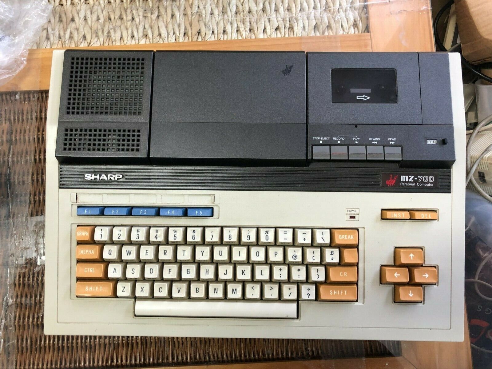 Sharp MZ-700 (MZ-721) | eBay Sharp MZ-700 (MZ-721) | eBay
