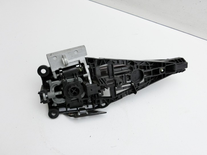 Opel Zafira C 11-16 Türgriff Griff aussen Links Hinten GOP Opel Zafira C 11-16 16.10.2014 13596200 gebraucht Vorschau 3