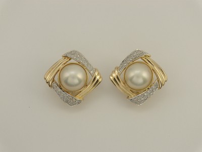 14K Yellow Gold Large Mabe' Pearl + Diamond Earrings 14.5mm Round - Pre-Owned