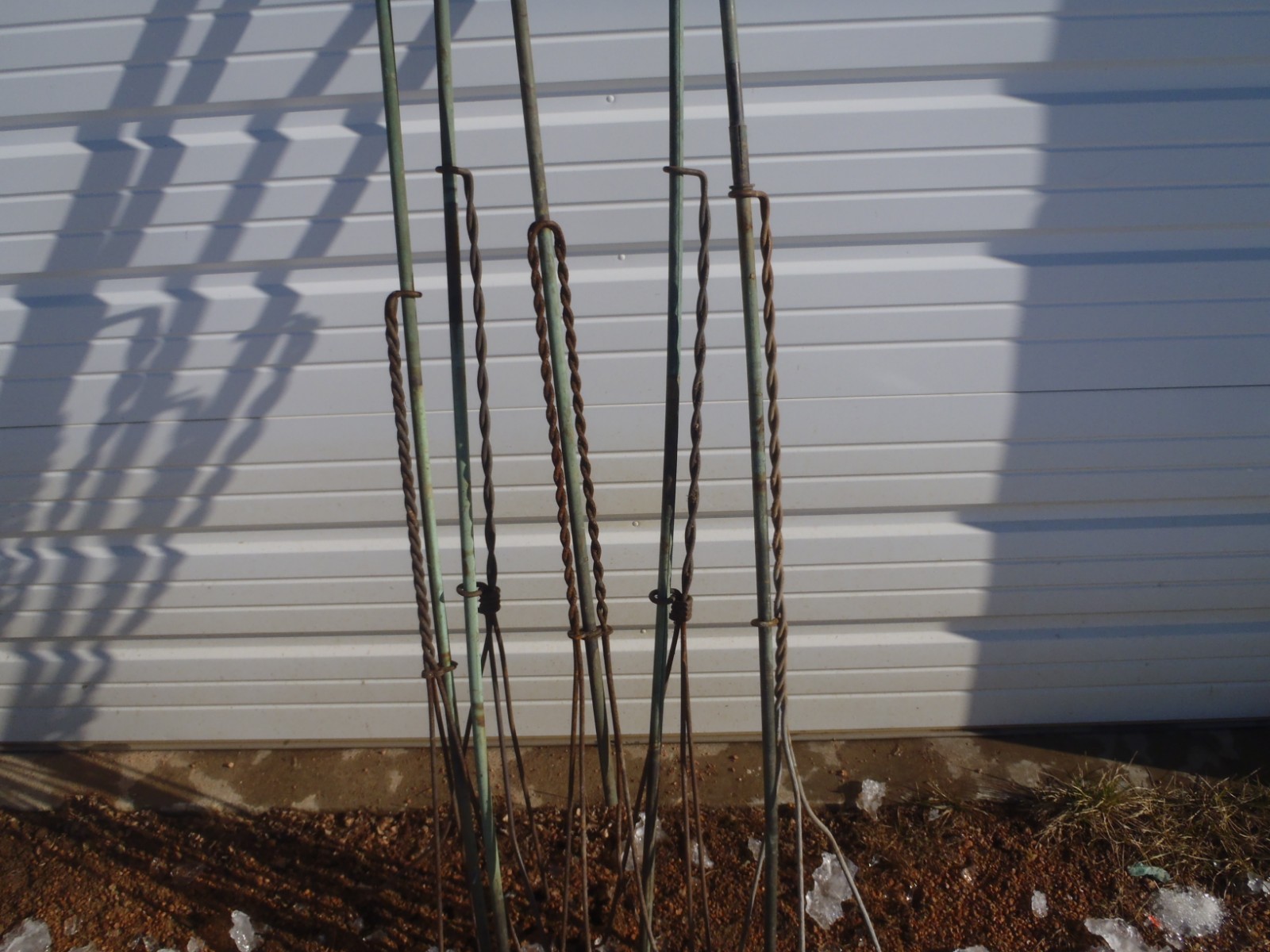 VINTAGE COPPER LIGHTNING RODS TWISTED METAL BASE 40.00 each