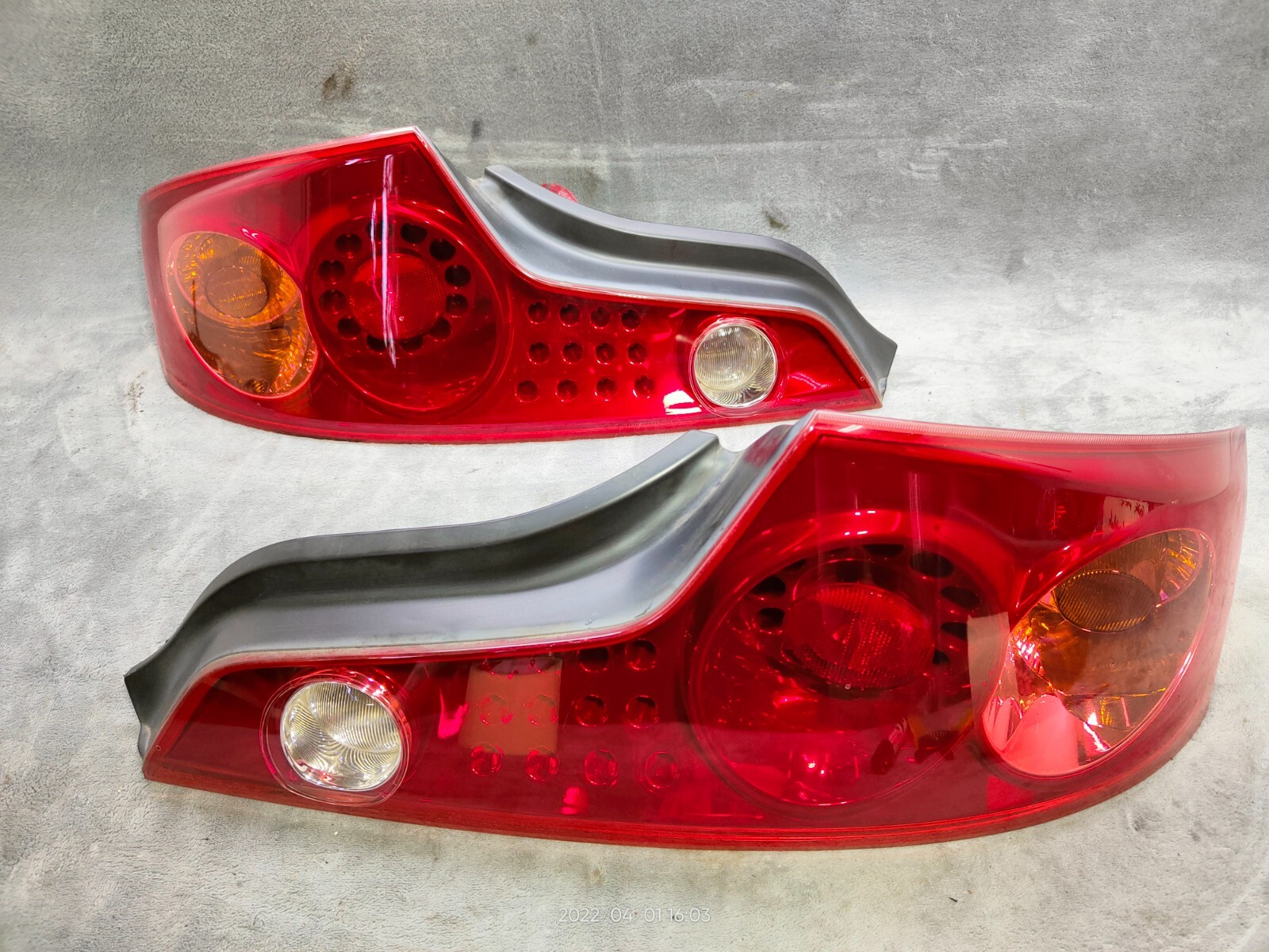 H♡143 Nissan Skyline V35 G35 2-Door Coupe Rear Tail Light Left And