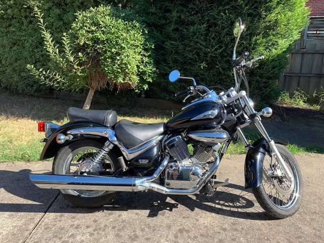 Suzuki intruder 250