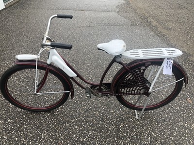 schwinn fiesta women's cruiser 1965