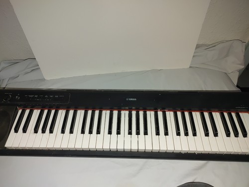 Vintage Yamaha Piaggero NP-11 61 Key Portable Keyboard Black