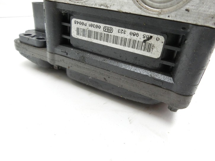 Mercedes C219 CLS 350 08-10 ABS Steuergerät Aggregat Hydraulikblock Mercedes C219 CLS 350 08-10 07.12.2010... Bild 5