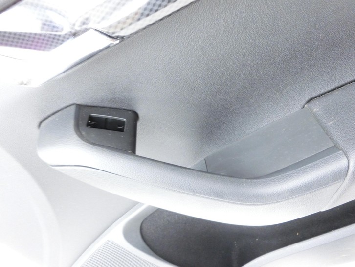 Skoda Octavia VRS III 5E 12-16 Kombi Türverkleidung Türpappe Rechts Vorne Skoda Octavia VRS III 5E 12-16 18.12.2014... Vorschau 5