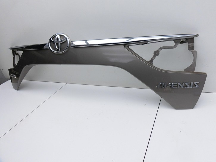 Avensis T27 15-18 Lim Blende Griffleiste für Heckklappe Avensis T27 15-18 20.01.2016 76811-05110 gebraucht Vorschau 2