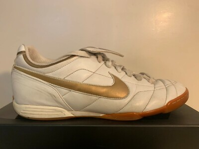 nike r10 indoor