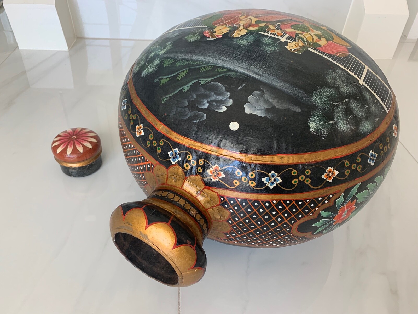 Antique India Hand Painted RAJASTHAN Metal Tin Water Bottle Vase H24-1/2