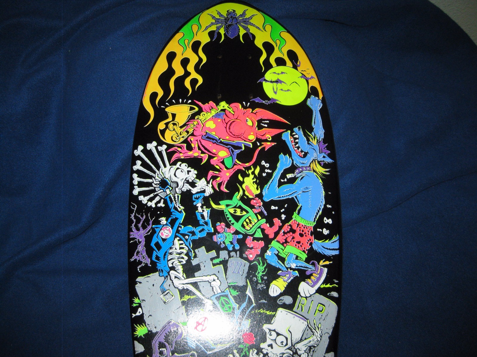 Madrid 80's Prototype Skateboard THE PIZZ