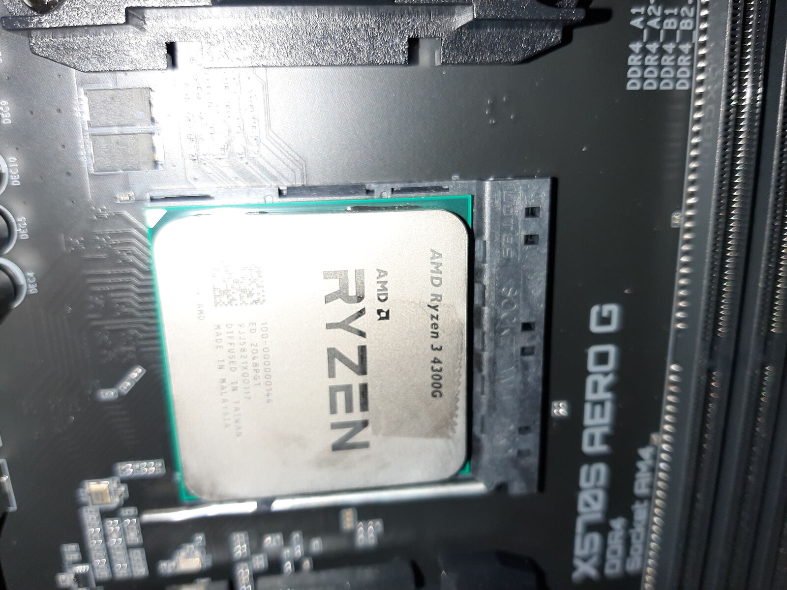 100-000000144 - AMD Ryzen 3 4300g 3.8 GHz AM4 Socket 4C/8T 100-000000144 - AMD Ryzen 3 4300g 3.8 GHz AM4 Socket 4C/8T
