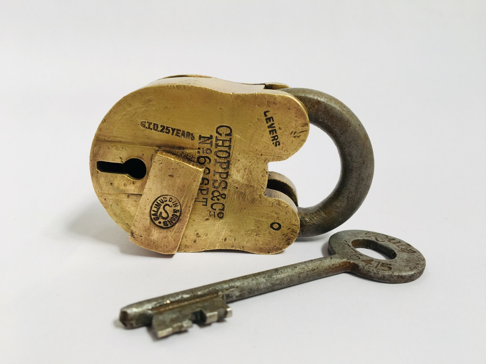 Ключи lock. Направляющие для ключа к замку. Zr06f ключ. Mul t lock подвижный ключ. Ключи lock.