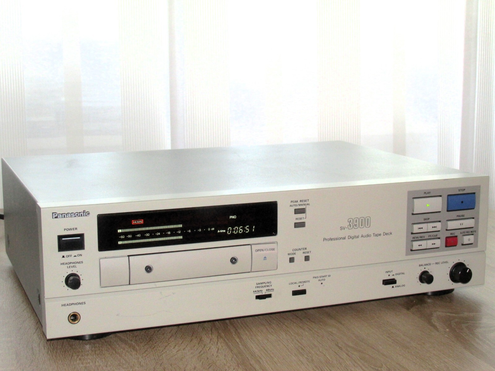 ■Panasonic DATデッキ SV-3900 ジャンク品 ☆Panasonic SV-3900☆ DATデッキ 業務用 プロ機 (ジャンク)