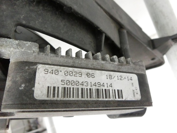 Ford Focus III 3 14-20 1,5 88KW Lüfter Ventilator f. Kühler mit Regelwiderstand Ford Focus III 3 14-20 17.02.2015... Vorschau 5