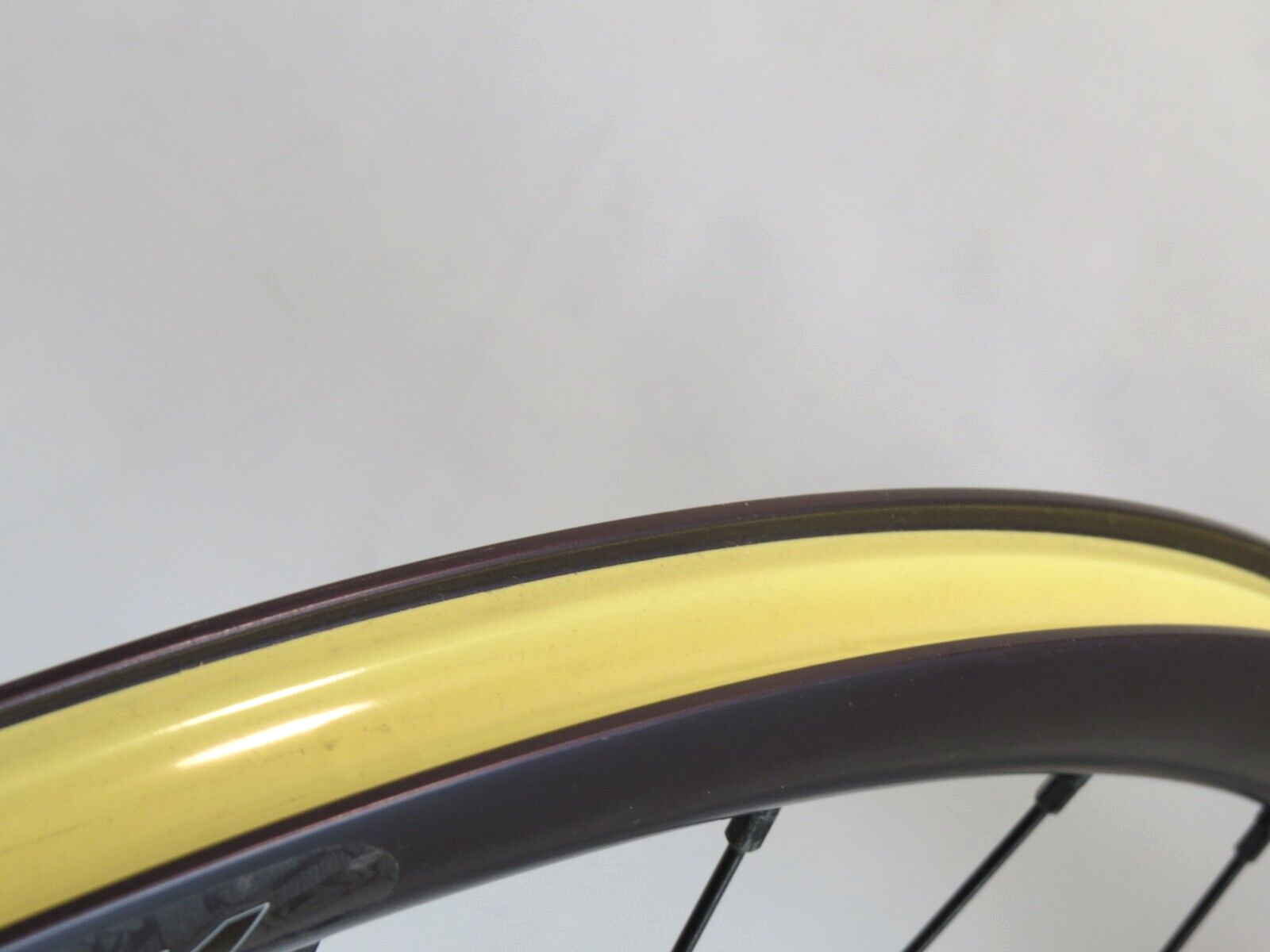 A Superb Center Lock Disc Hub, Velocity Aileron Rim, Tubeless 700c Front Wheel