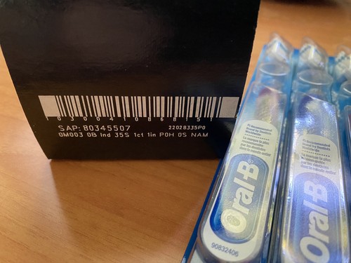 12 Pack Oral-B Indicator 35sft  Soft Adult Manual Toothbrushes Multicolor