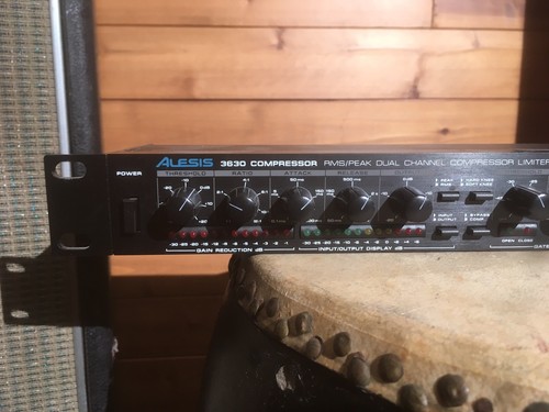 Alesis RMS/Peak Dual Channel Compressor Limiter With Gate Power Cord Included!