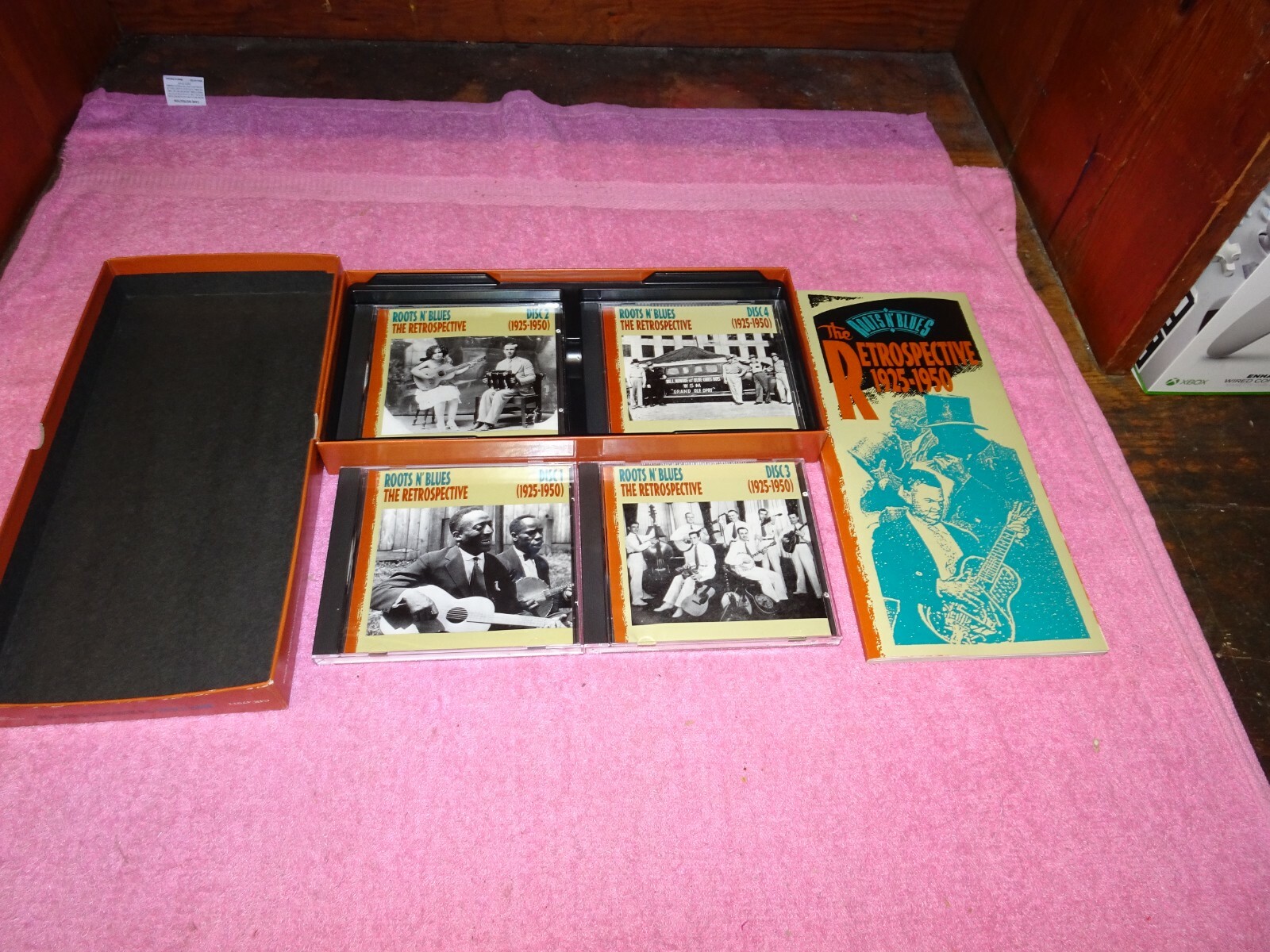 Roots n' Blues: The Retrospective 1925-1950 by Various