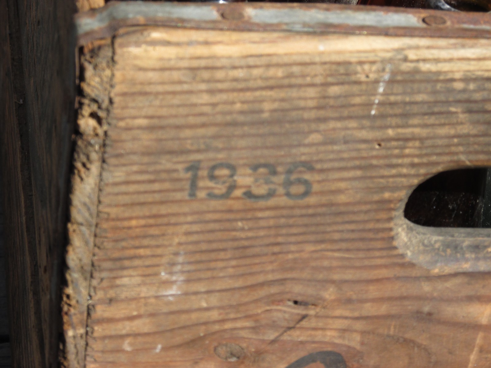 1936 STEGMAIER Wood Crate Wooden Box With 24 Original Embossed Glass Bottles