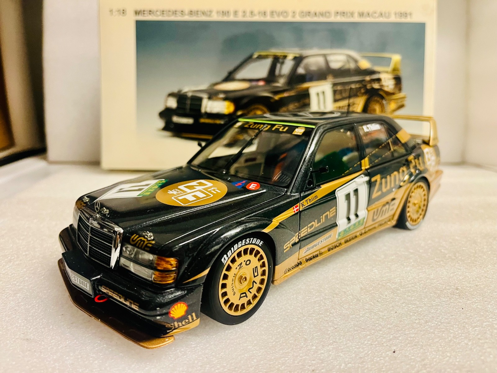 AUTO art MILLENNIUM メルセデス・ベンツ190E 2.3-16 $_57.JPG?set_id=880000500F