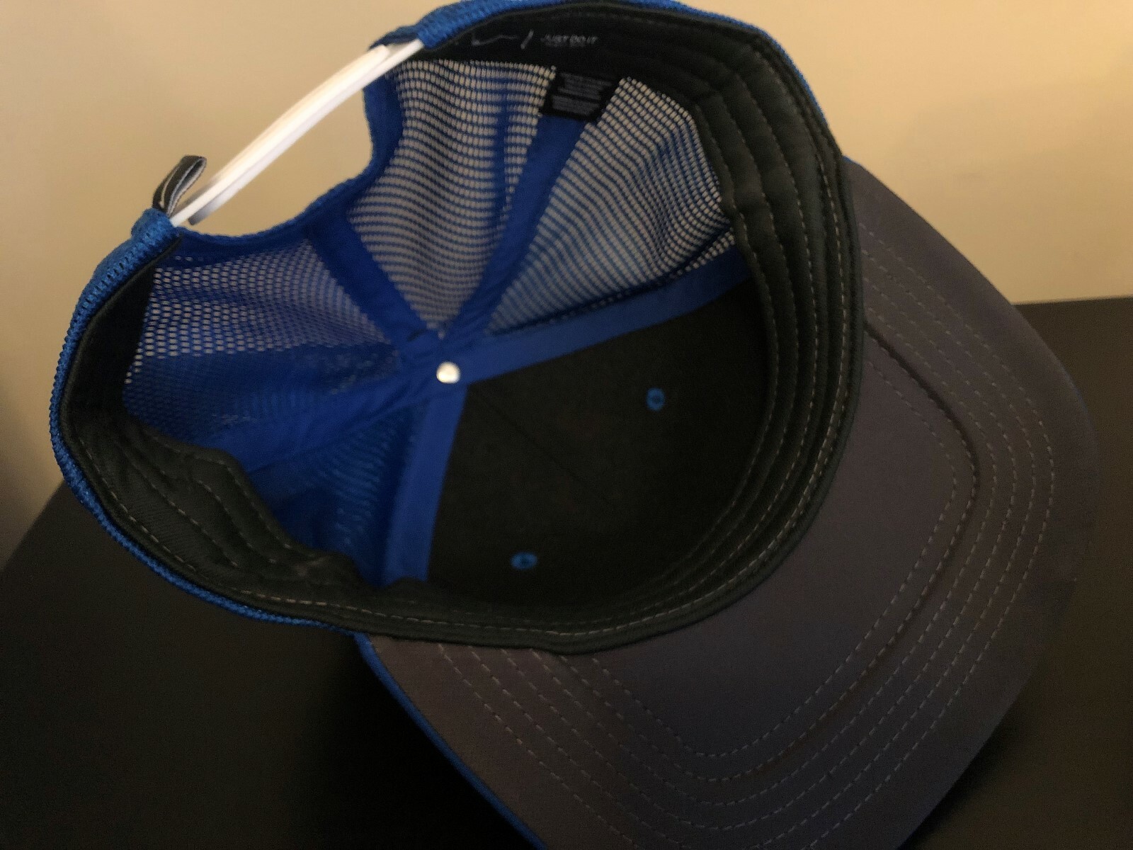 NEW Nike Golf Junior Youth Aerobill Dri-fit Mouisture Wicking Snap Back Hat NWT