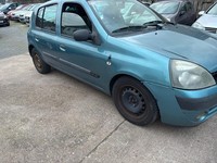 2004 Renault Clio 1.4 16V Expression 5dr Auto HATCHBACK Petrol Automatic