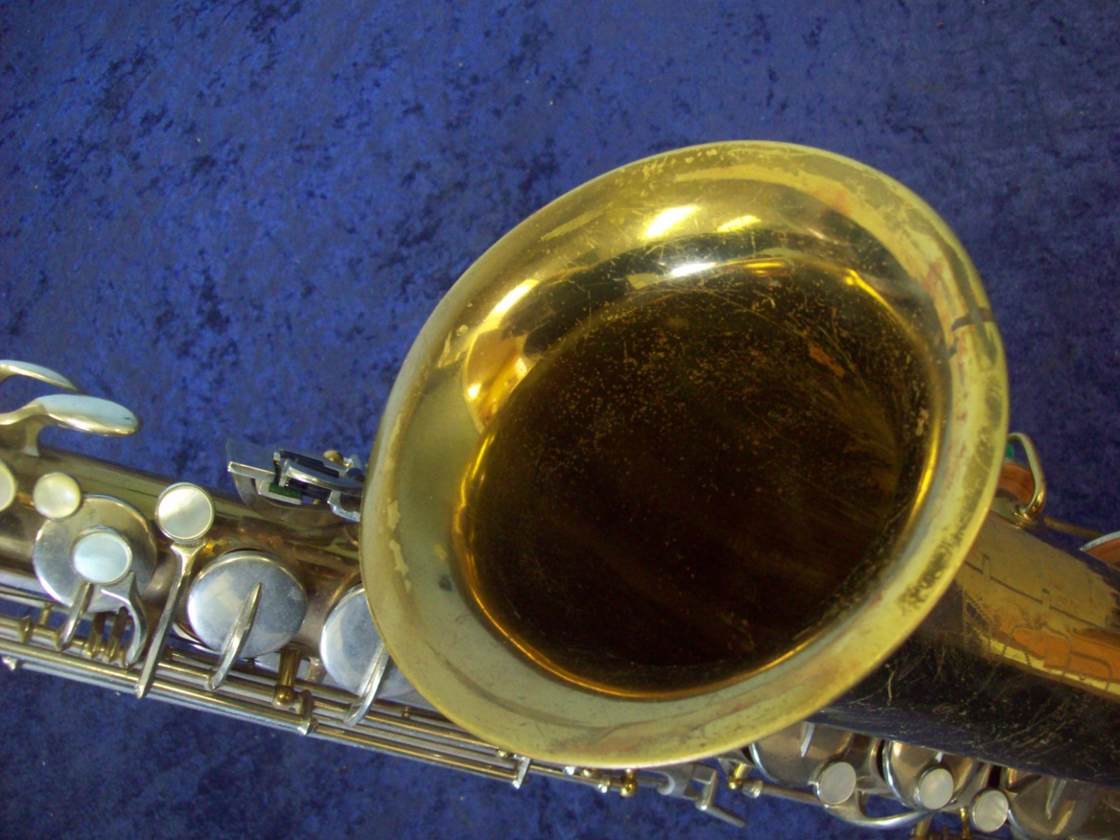 BUNDY By H & A SELMER INC. U.S.A. TENOR SAXOPHONE ELKHART, INDIANA - BODY ONLY