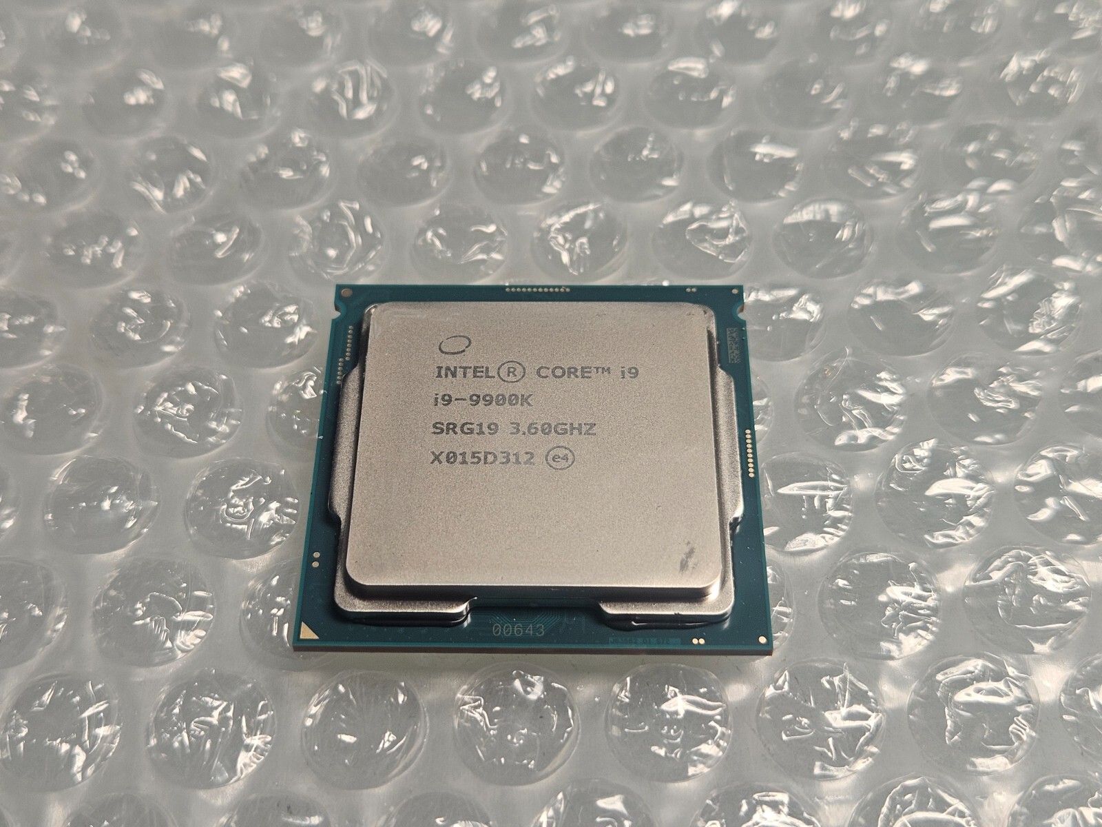 ジャンク品 Intel Core I9-9900K Intel Core i9-9900K 3.60GHz 8 Core SRG19 16 Thread LGA 1151