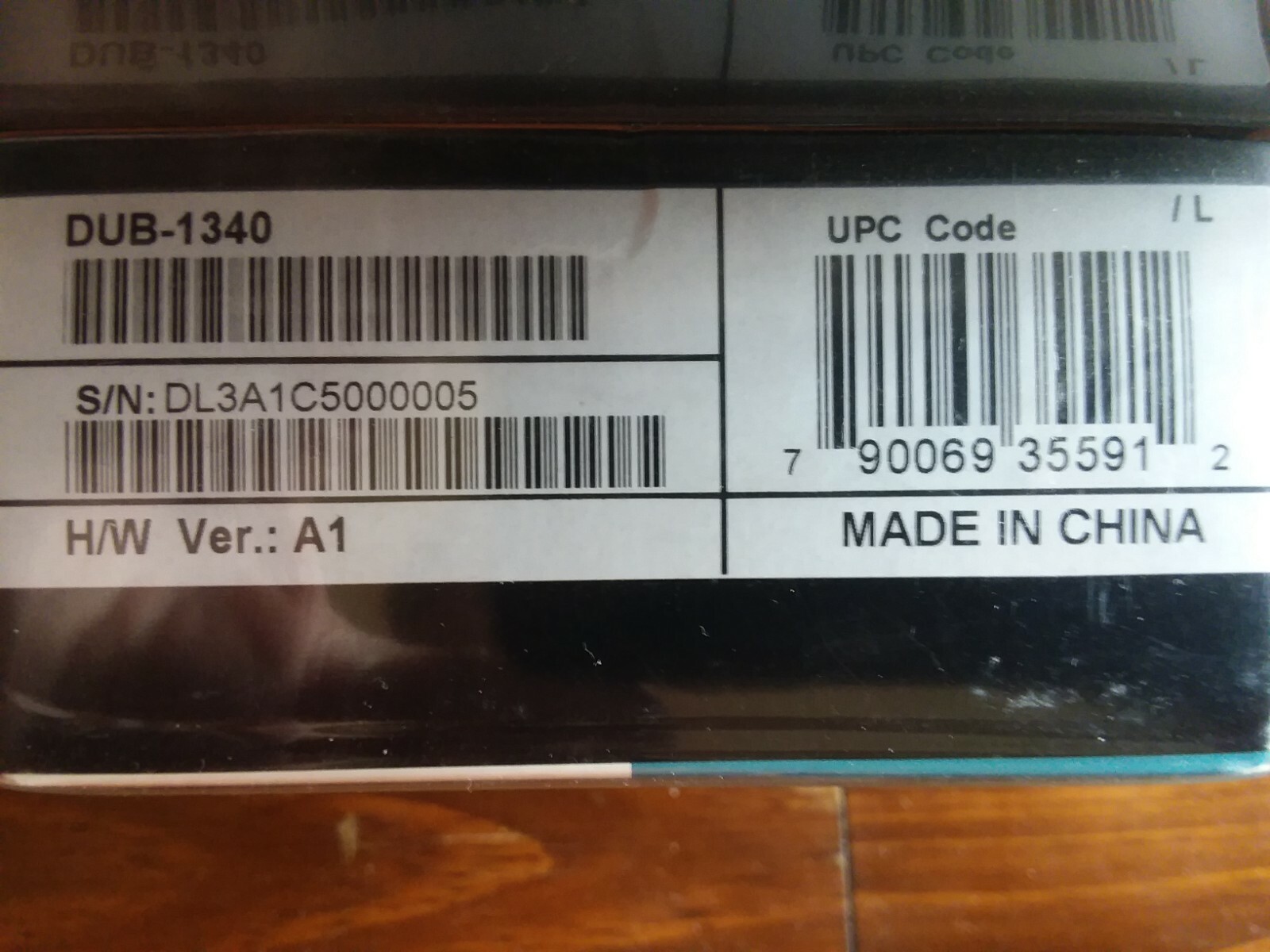 D-LINK> DUB-1340> 4-PORT SUPERSPEED USB 3.0 HUB> BRAND NEW IN FACTORY SEALED BOX