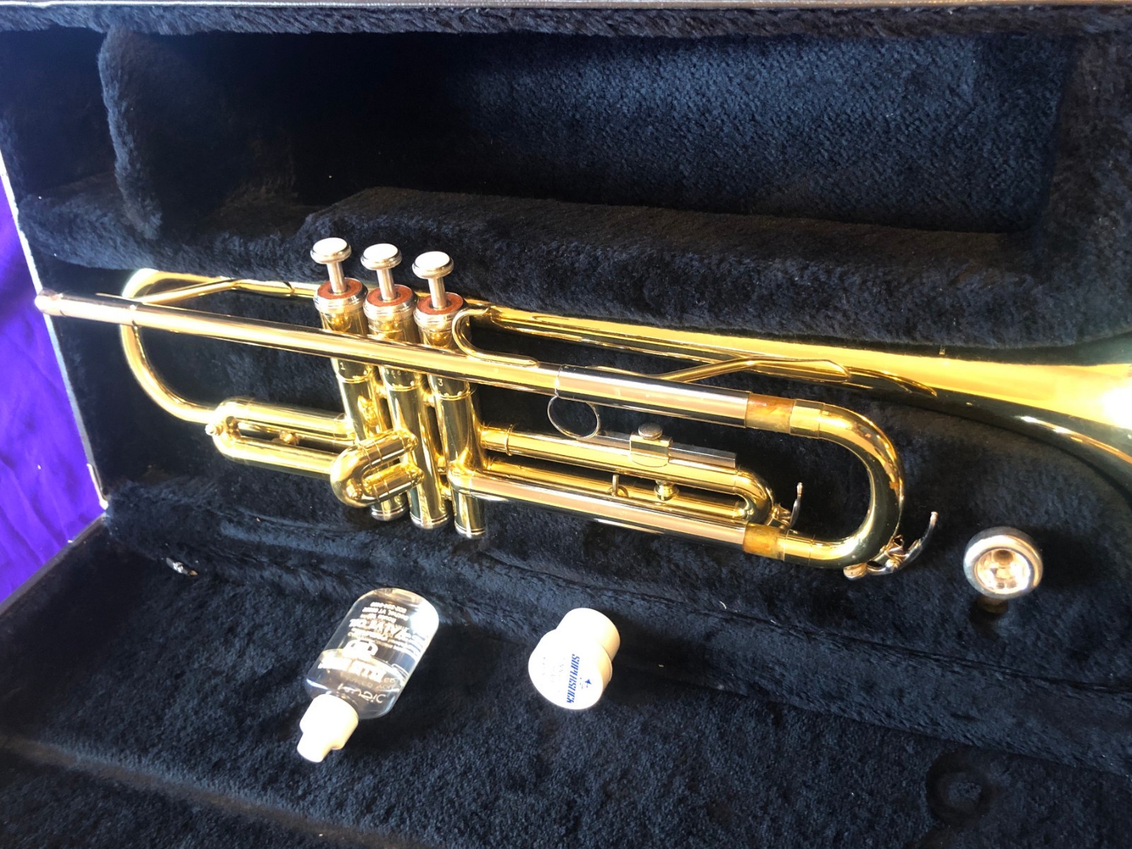 YAMAHA Trumpet YTR2320 GREAT SHAPE w/ Hard-Case & 7C Mouthpiece