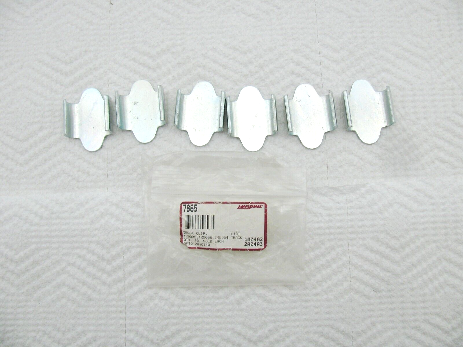 スキー R's Ski Doo OEM Track Guide Clips 415129528 Set of 2 | eBay