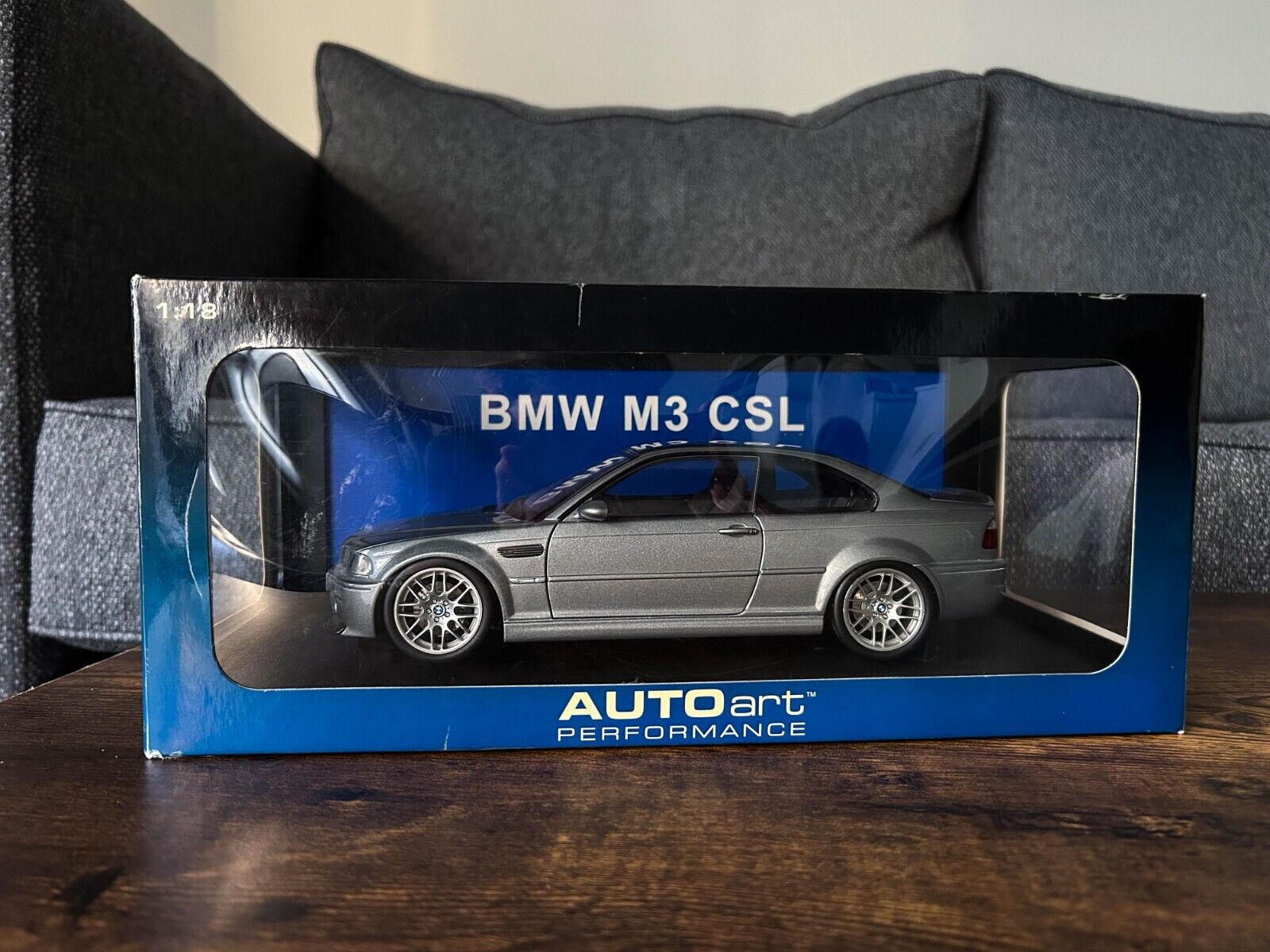 1/18 AUTOart BMW M3 CSL E46 STEEL GREY METALLIC #70661 HARD 1/18 AUTOart BMW M3 CSL E46 STEEL GREY METALLIC #70661 HARD