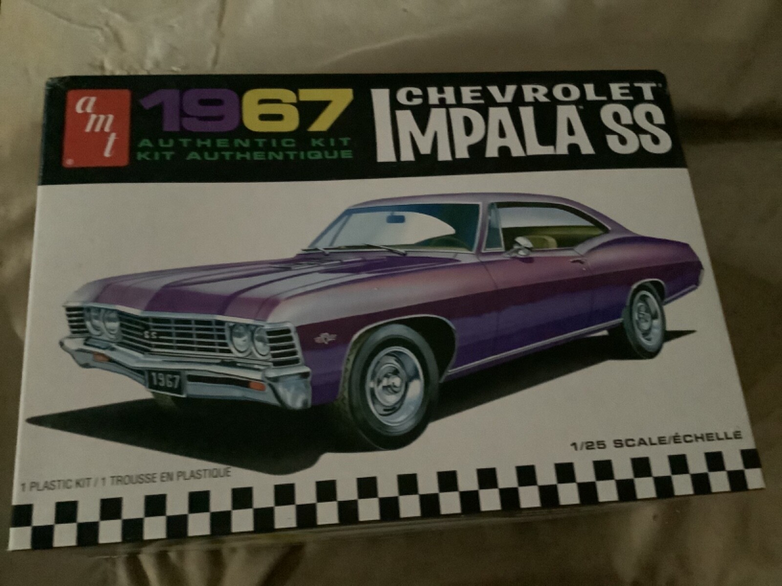 自動車 AMT Chevrolet Impala Fastback SS 1/25 AMT 1967 Chevy Impala SS (Stock) 1:25 Scale Model Kit | Auto