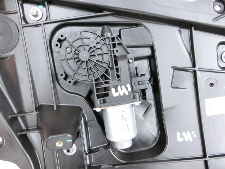 Tesla Model 3 Perf 20-23 Fensterhebermotor mit Fensterheber Hinten Links Tesla Model 3 Perf 20-23 18.04.2023... Vorschau 2