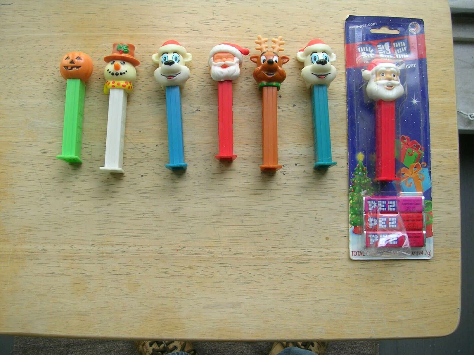 Lot of 7 Vintage PEZ Dispensers. U.S.A - HUNGARY- ( Red one
