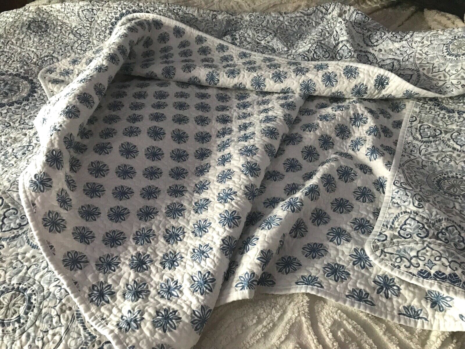 VTG Blue White Kensie Home QUILT Quilted BLANKET Bedspread 92X88 DBL/Queen