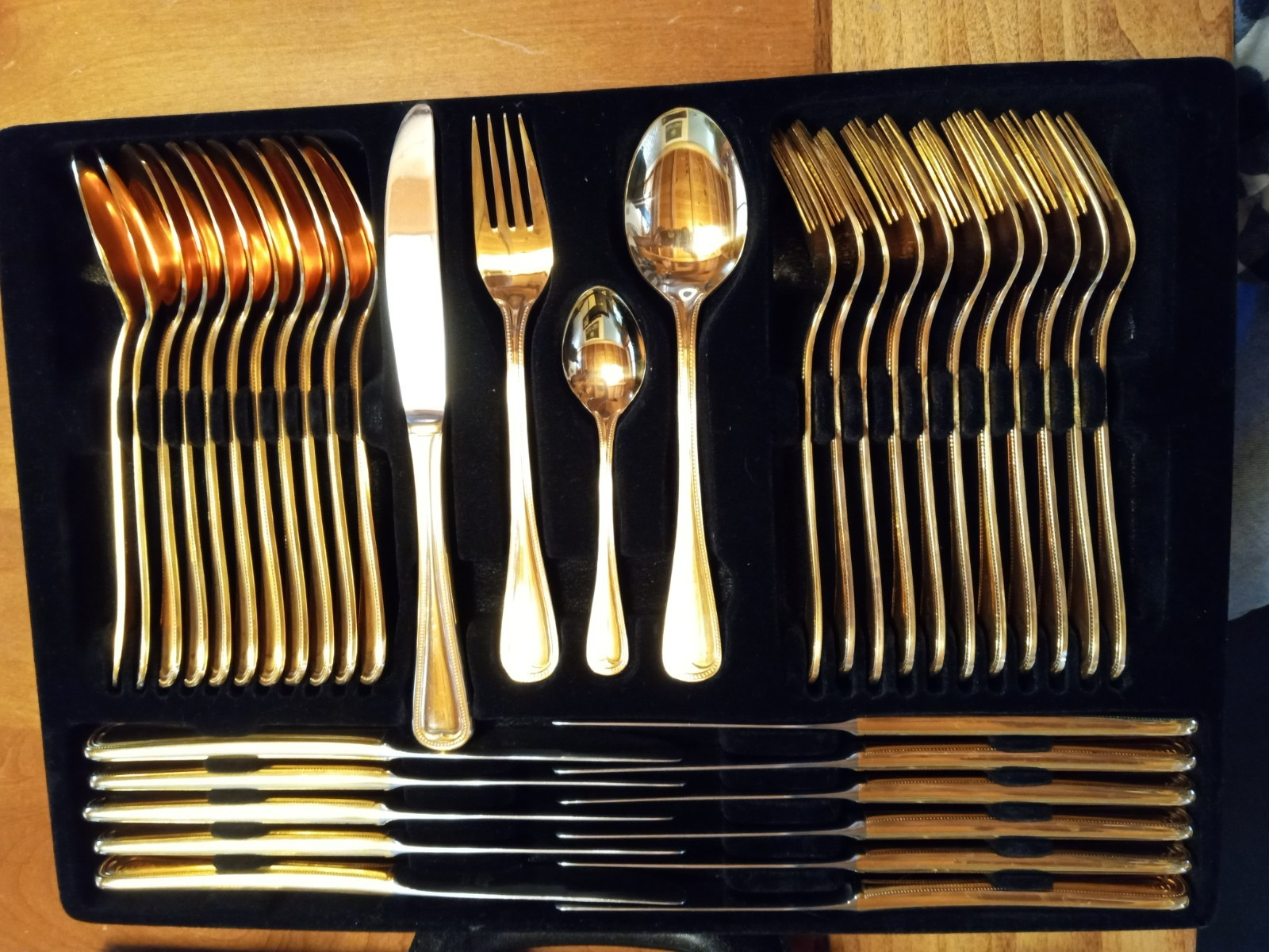 SBS Bestecke ゴールドカトラリーセット　23／24Ｋ NEW SBS Bestecke Solingen 70PC 23/24 Gold plated Flatware