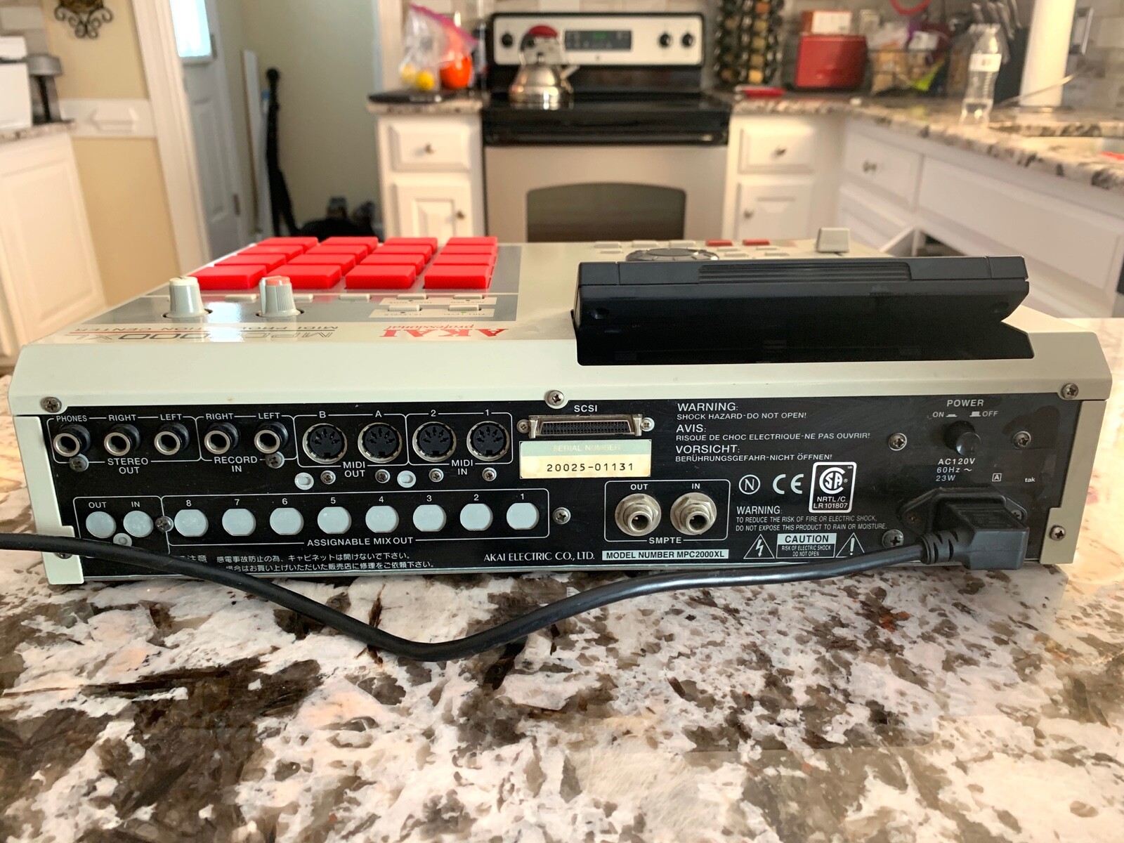 Akai MPC 2000XL Sampler Drum Machine 32MBRam,New Fat PADS, & New sensors !!!!!!