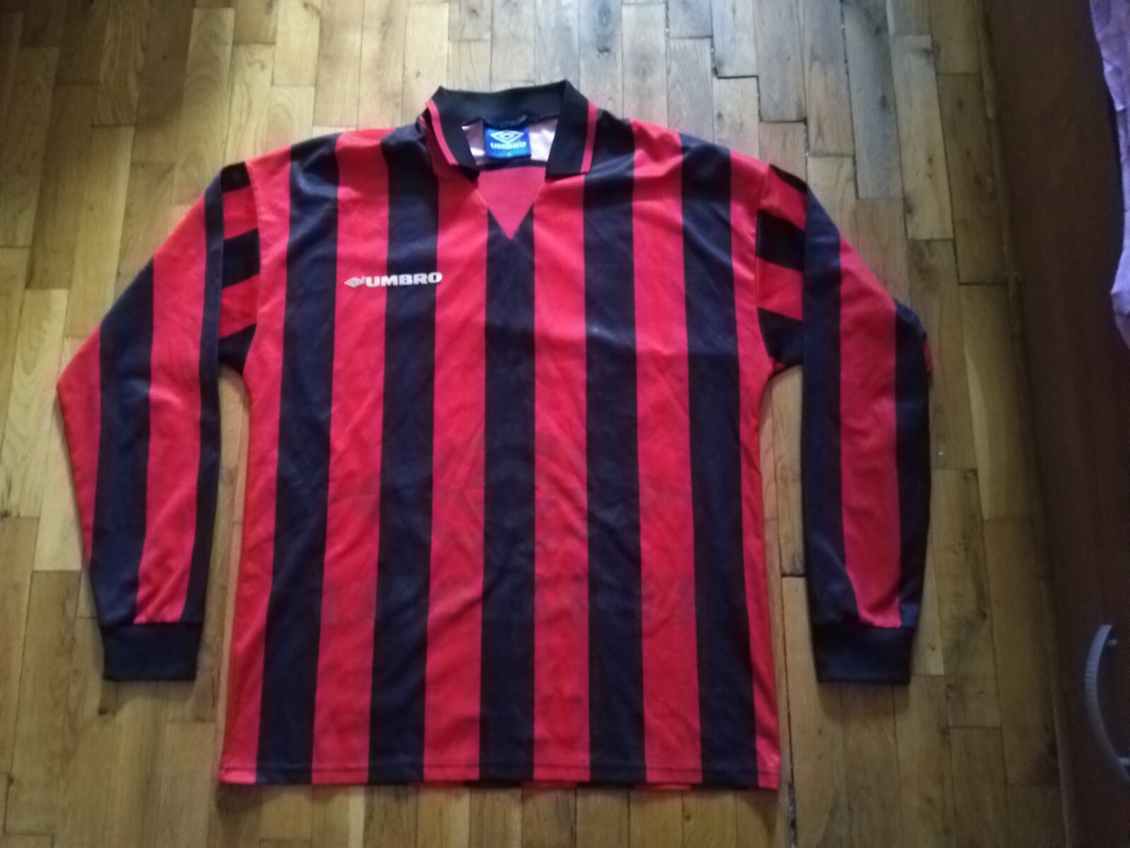 Umbro vintage 90s football soccer jersey shirt long sleeve