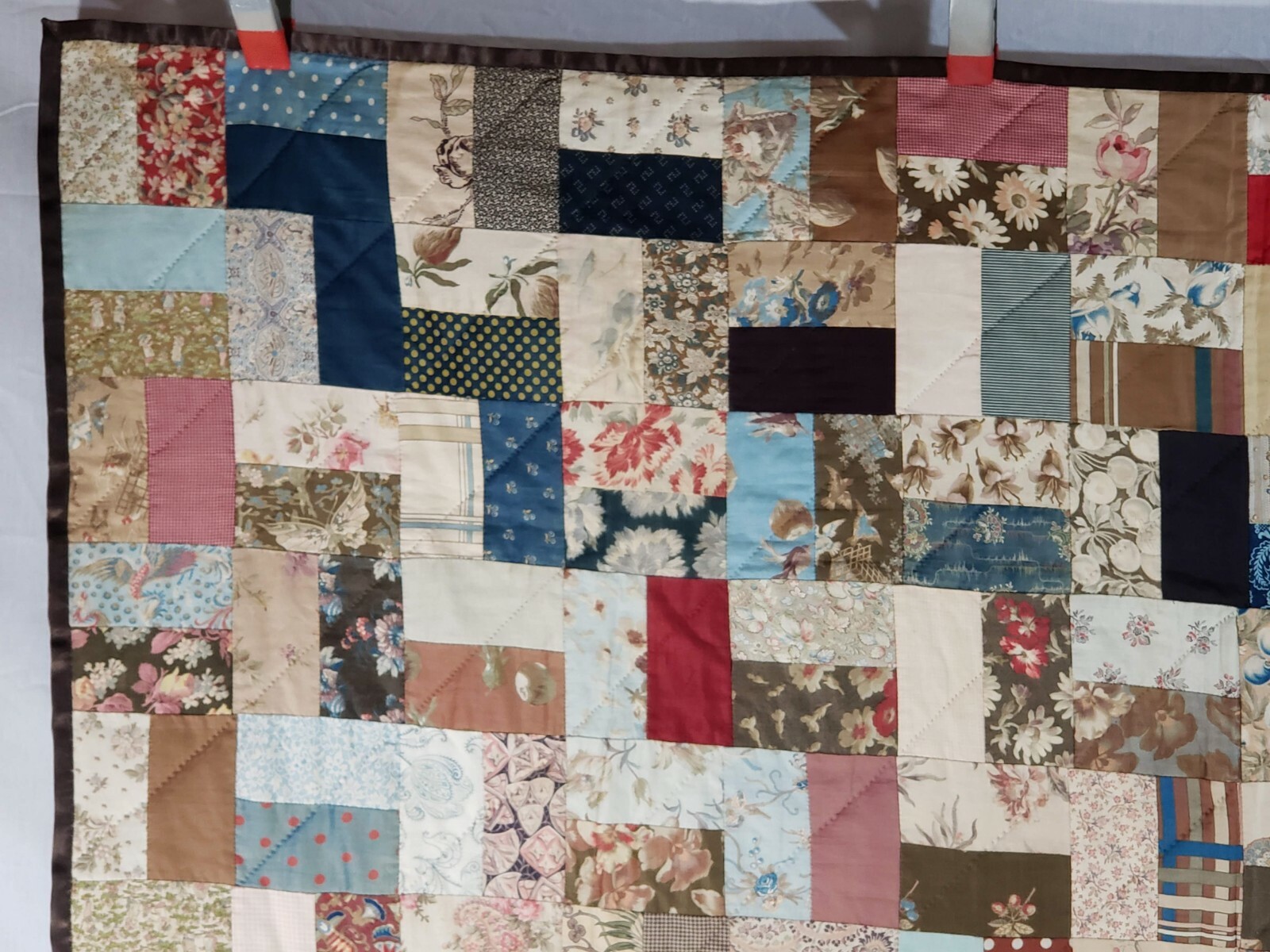 Vintage wall quilt Victorian prints Antique courthouse steps 52