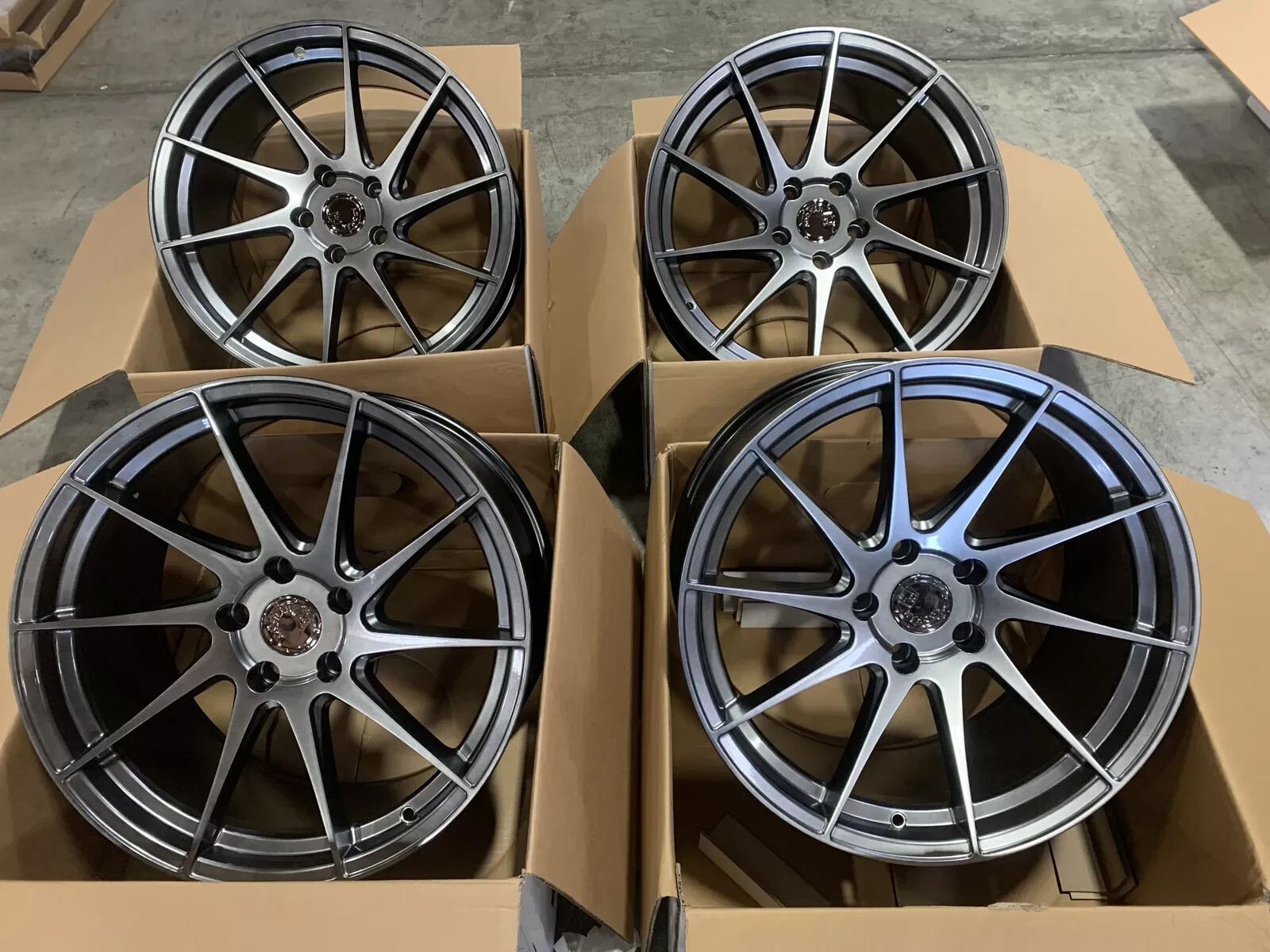 Aodhan AH09 18x8.5+35 18インチ スタッドレスタイヤセット