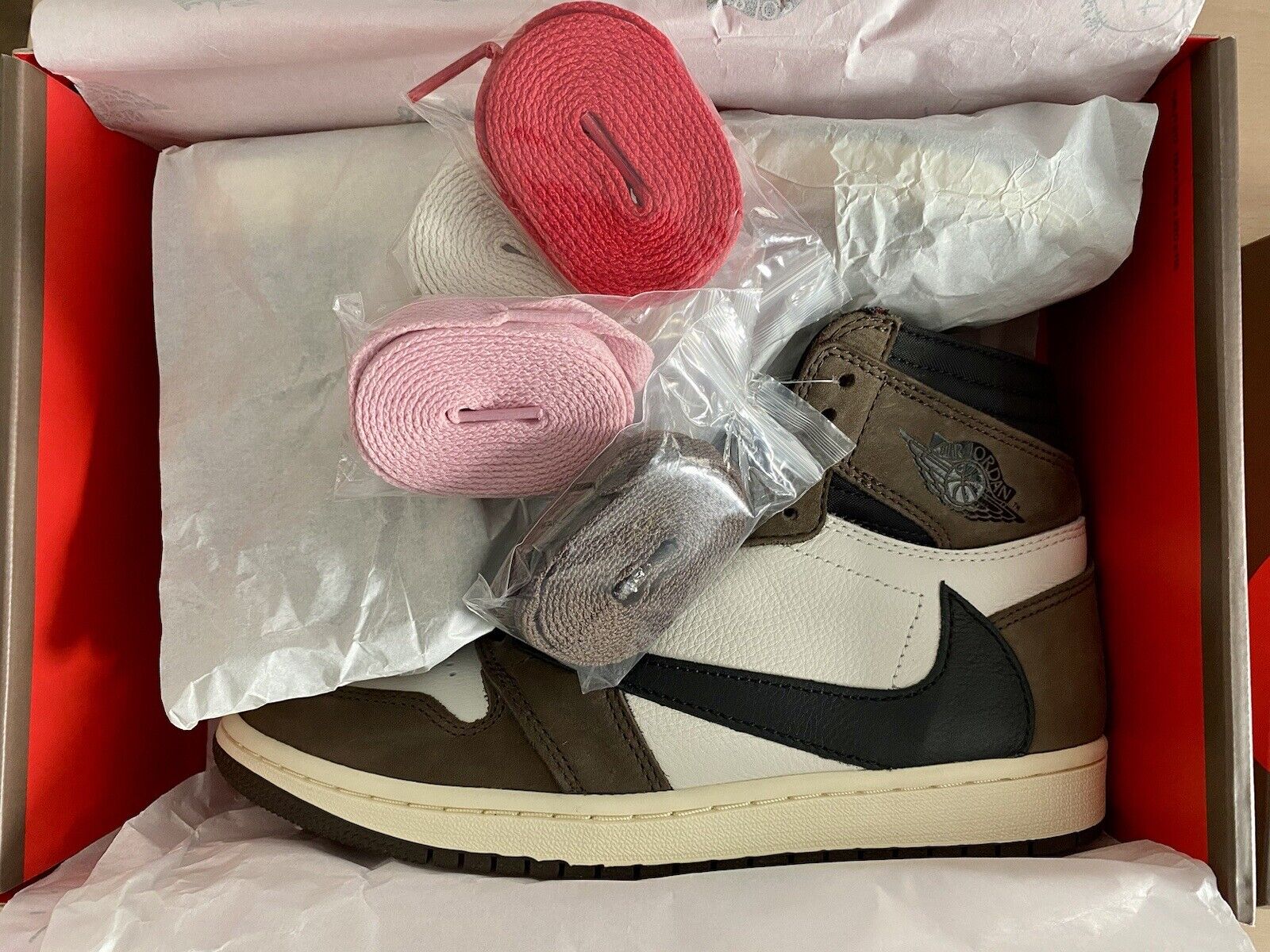 New! Nike Jordan 1 Retro High OG SP x Travis Scott - Dark New! Nike Jordan 1 Retro High OG SP x Travis Scott - Dark