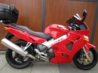 HONDA VFR 800 * LOW MILEAGE 12,000 * WITH BOX * AMAZING CONDITION *YEARS MOT *