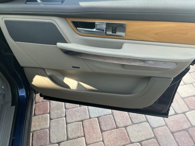 image 12 of interior