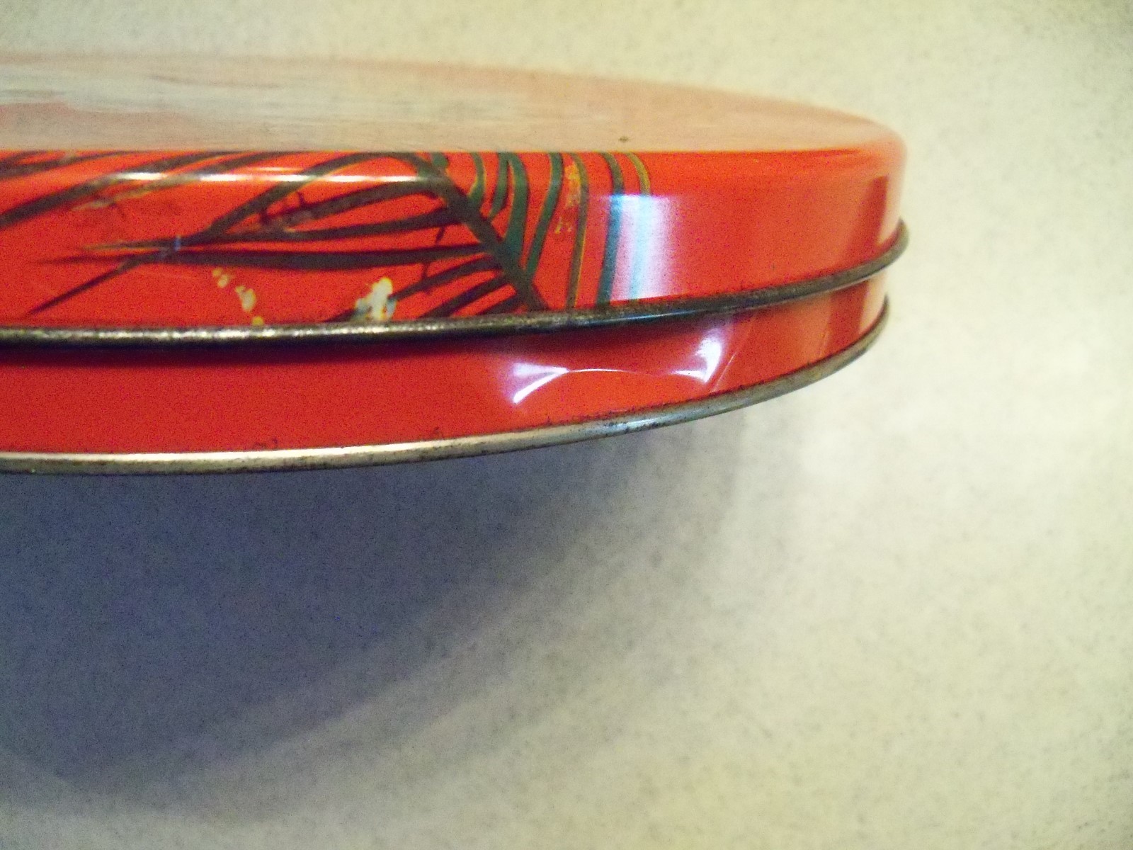 Antique Round Loft's Candy Christmas Tin~Santa Claus~New York, New York