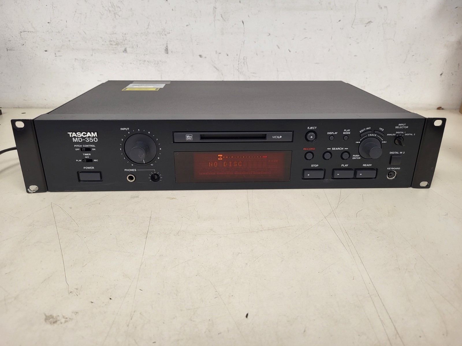 TASCAM MDレコーダー　MD-350 MD-350 | Advanced MiniDisc Recorder | TASCAM | International
